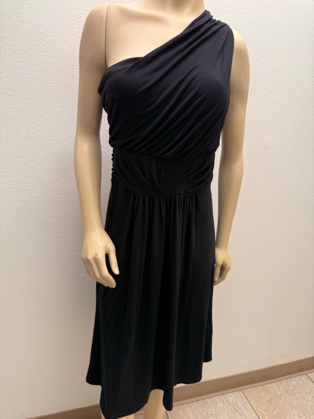 Asymmetric One-Shoulder Black Dress with Draped Waist